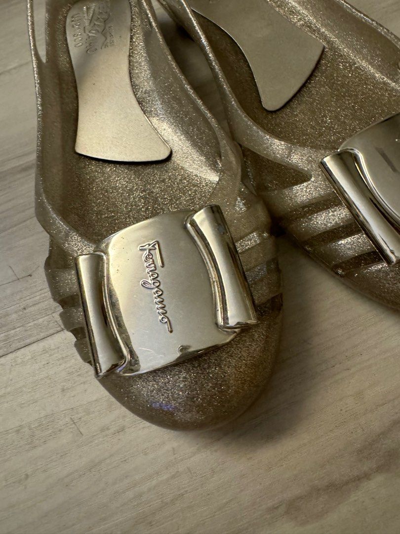 フェラガモ ferragamo フェラガモ BERMUDA ブラック size7 M ラバー