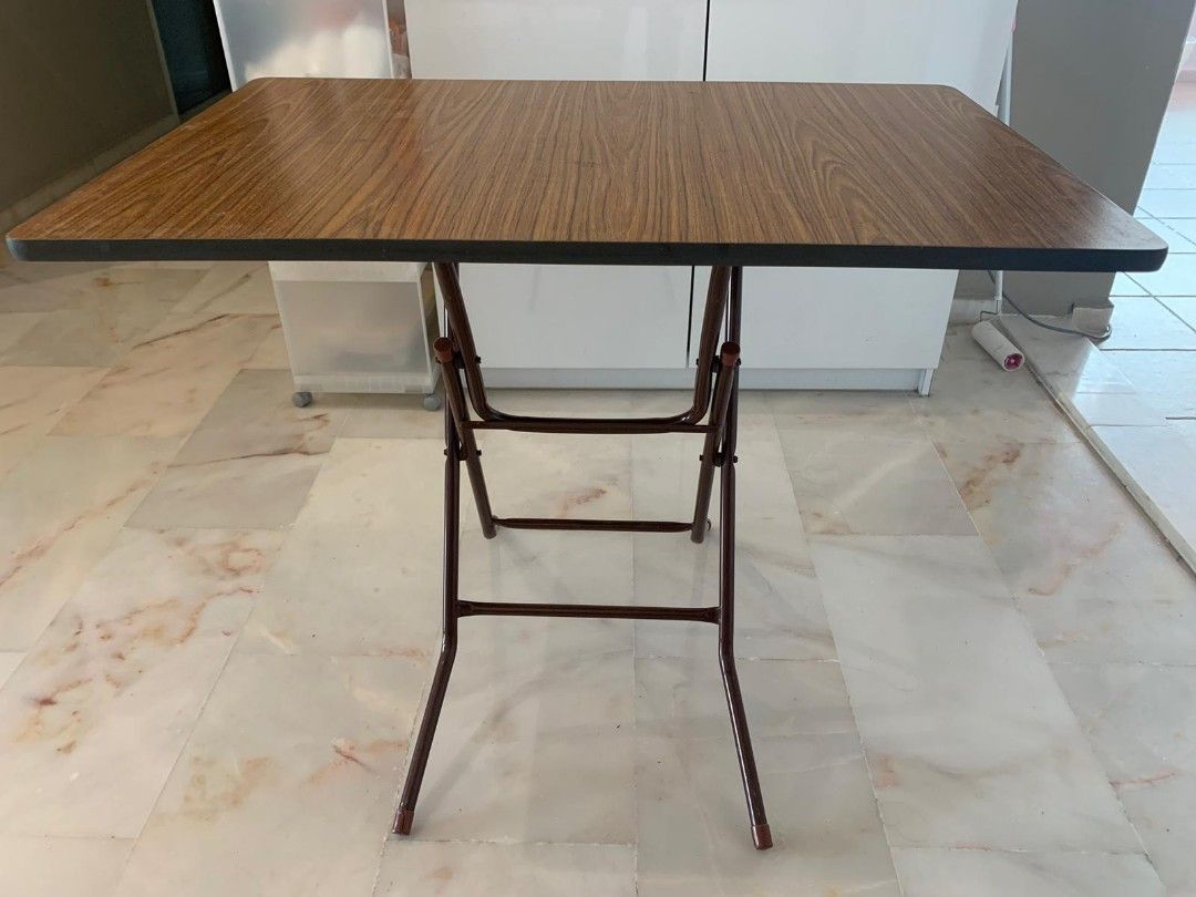 Foldable Table (Category: Tables & Sets) located in Singapore. Submitted by homevoy (Listing ID 1305593575, Image 1). Description: Length: 92cm Breadth: 61cm) Height: 74cm.