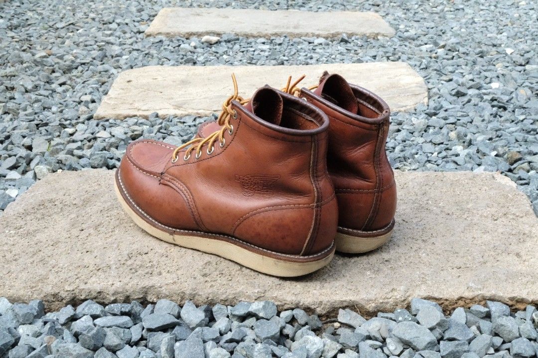 For Sale: Red Wing 8875 Moc Toe (Category: Boots) located in Pasig City. Submitted by radicolous (Listing ID 1305609495, Image 2). Description: For Sale: Red Wing 8875 Moc Toe Boots •Size 7E(Wide, fit like a Size 8) •Still has a thick sole •Issue: A small chip on the left collar •RFS: Unloading •P3,500 neg •Pasig.