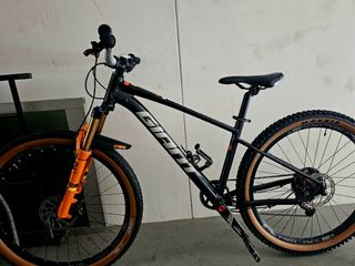 (Category: ) located in . Submitted by DHbike (Listing ID 1305582137, Image 1). Description: .