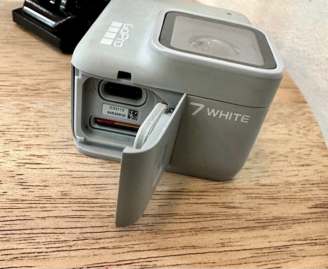 GoPro Hero 7 white preloved (Category: Video Cameras) located in Quezon City. Submitted by littleliv (Listing ID 1305545588, Image 1). Description: Complete package with box, protective case, charging cable (memory card not included) Used only 3 times RFS: Not used. To pay bills. All original, legit, never opened, repaired or replaced. Super fresh! Rare. Bought in Singapore. See features here in official amazon or gopro sites Pick up along Sgt. E