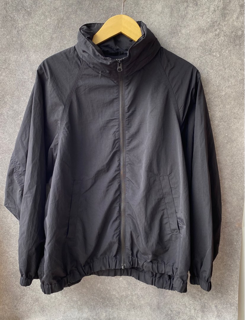 Jaket Uniqlo Running