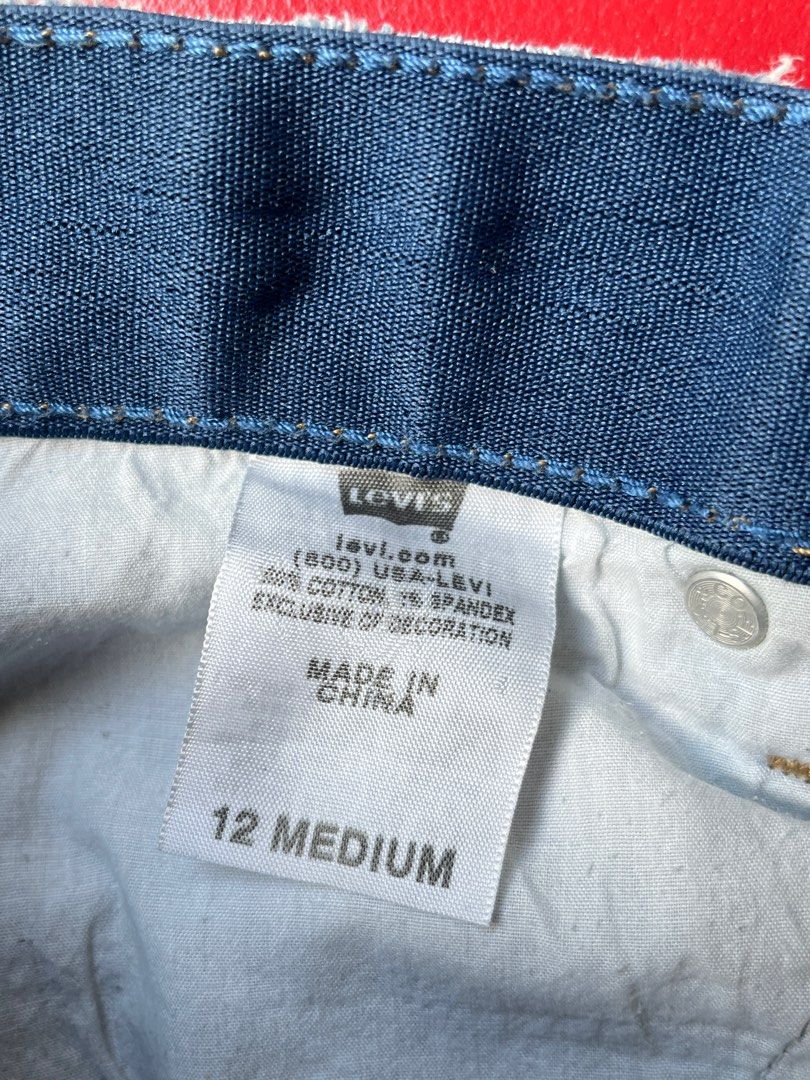 Levis 525 Perfect Waist Bootcut Jeans Women s Fashion Bottoms Jeans Leggings on Carousell