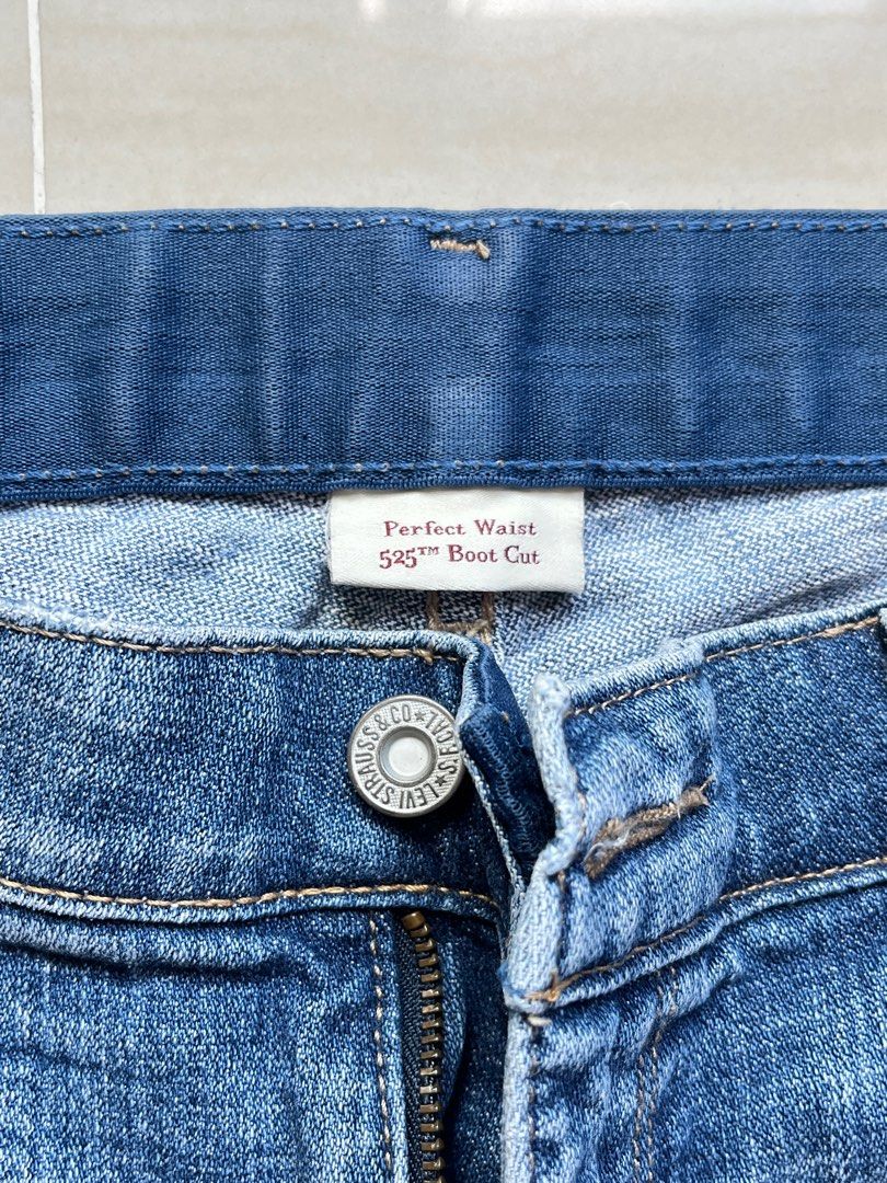 Levis 525 Perfect Waist Bootcut Jeans