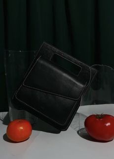 (Kategori: ) berada di . Dikirim oleh stuffs__from (ID iklan 1305668984, Gambar 1). Deskripsi: .