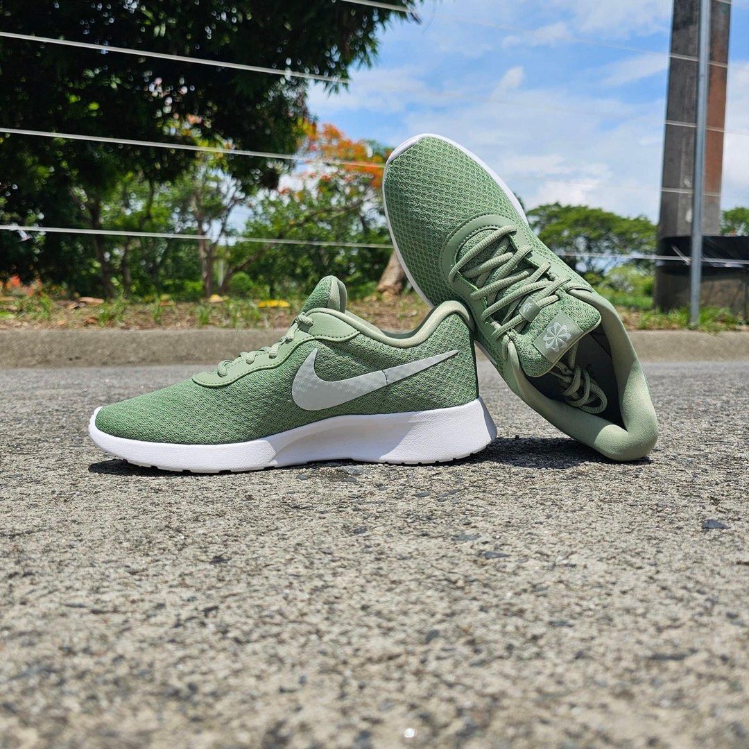 Nike tanjun green store