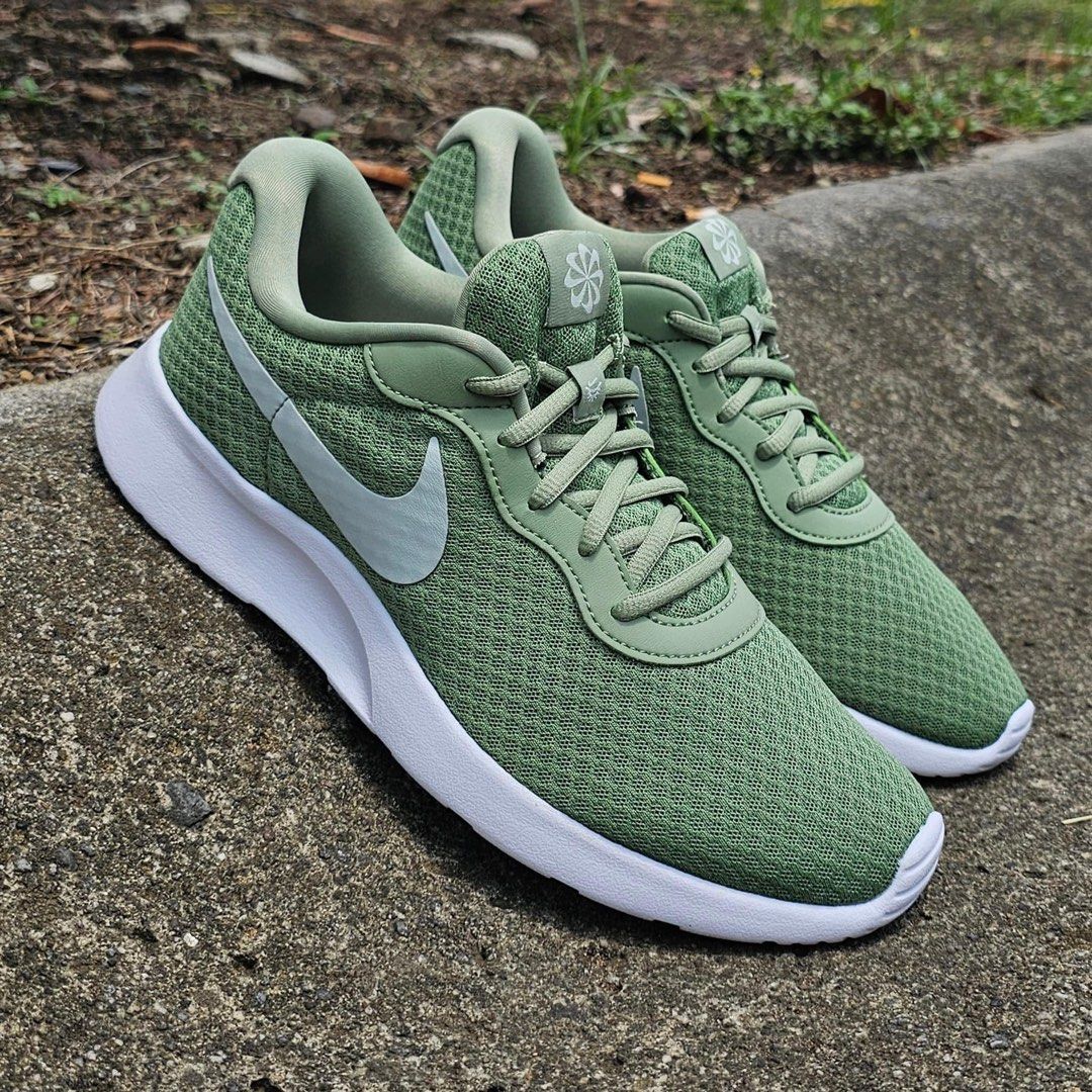 Nike tanjun army green cheap