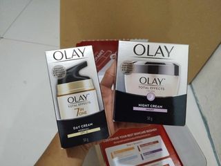 Olay Total Effects Niacinamide Anti Aging Day Cream Moisturizer and Night Skincare Cream