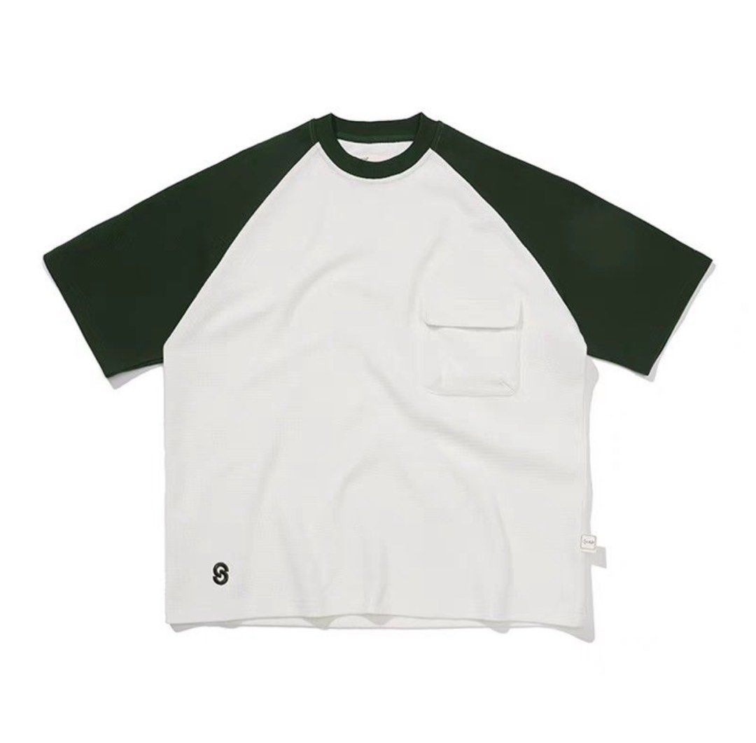 Oversize patchwork waffle tee (Category: Tshirts & Polo Shirts) located in Singapore. Submitted by rearm (Listing ID 1305560270, Image 1). Description: Detailed patchwork oversize waffle tee White and Olive green Brand new Selling cheap.
