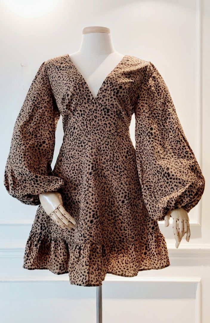 Paper heart leopard dress shop