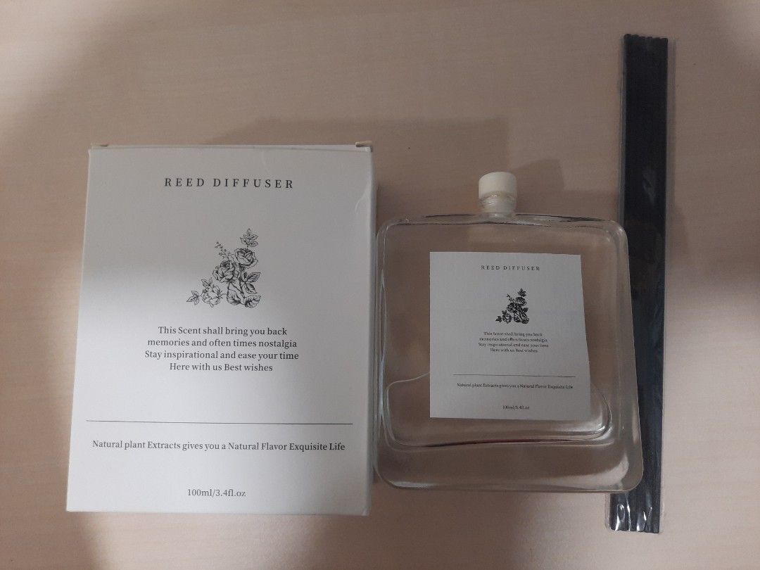 Reed Diffuser 100ml （分類：健康及美容 - 香水＆香體噴霧）位於 Hong Kong。 由 dylanstrange 提交（商品編號 1305599303，圖片 2）。簡介： Natural Plant Extract Reed Diffuser. Used once. Nice smell.。