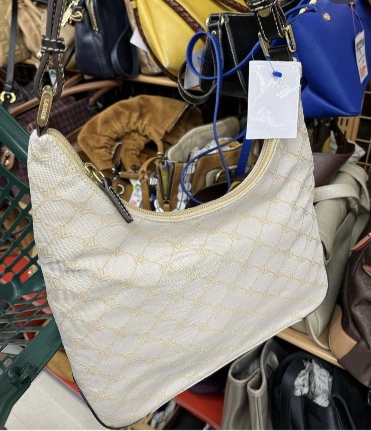 RL RALPH LAUREN SHOULDER BAG (Category: Luxury Bags & Wallets) located in Las Pinas. Submitted by tanmaine (Listing ID 1305539071, Image 2). Description: JAPAN SOURCE BAG ONHAND AND READY TO SHIP 100% AUTHENTIC GUARANTEED.