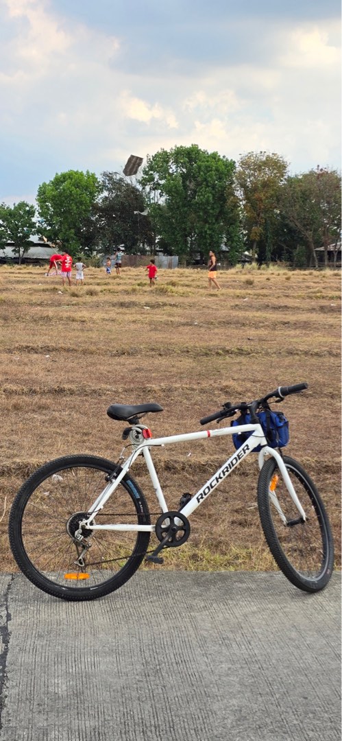 Decathlon Rockrider MBT ST30 Beginner Bike, Sports Equipment, Bicycles ...