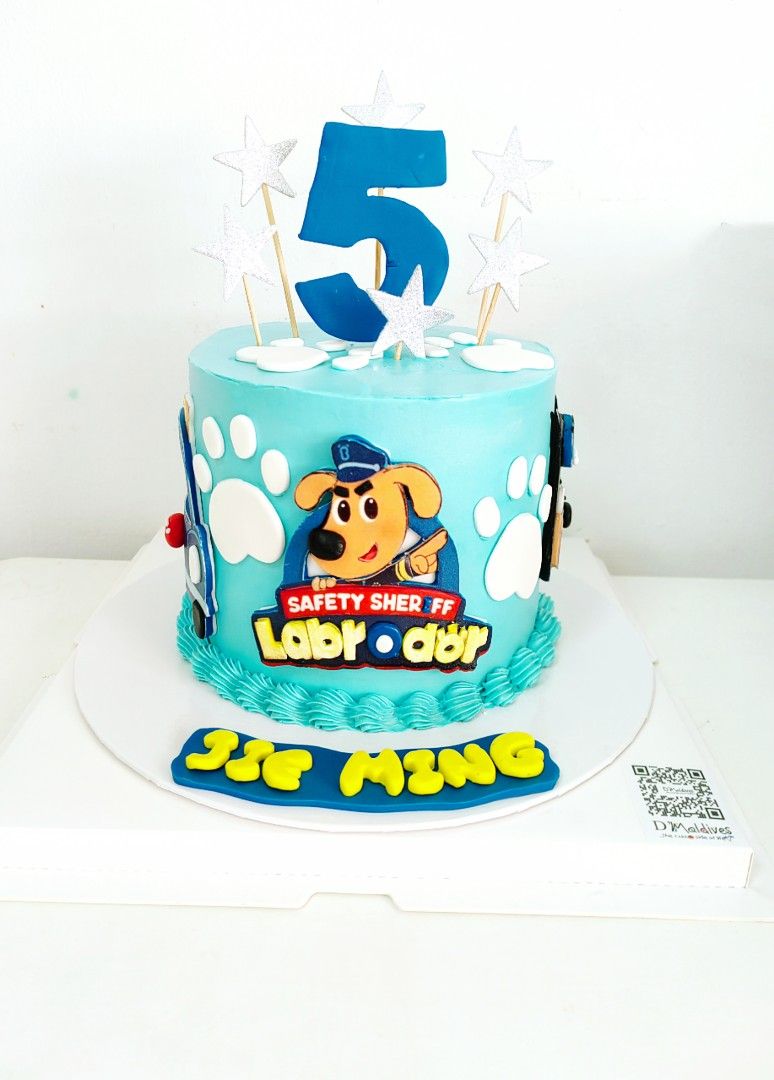 Labrador birthday cake top