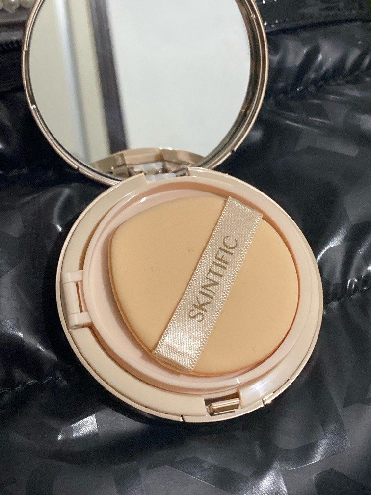 Skintific Cushion - Shade Ivory (Medium) (Category: Makeup) located in Manila. Submitted by preloved_sophia (Listing ID 1305653724, Image 1). Description: Flawless finish Rfs: Huge makeup collection.