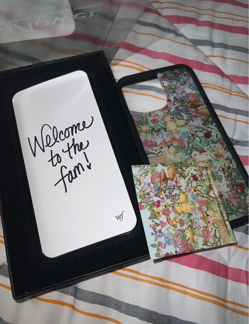 Taylor Giavasis Wildflower IPhone 13 Pro Max (Category: Cases & Sleeves) located in Cainta. Submitted by frannyyu (Listing ID 1305516758, Image 1). Description: - barely used - last price - can send more photos 💰: gcash, bank transfer 🚚 : ggx, j&t, lalamove.