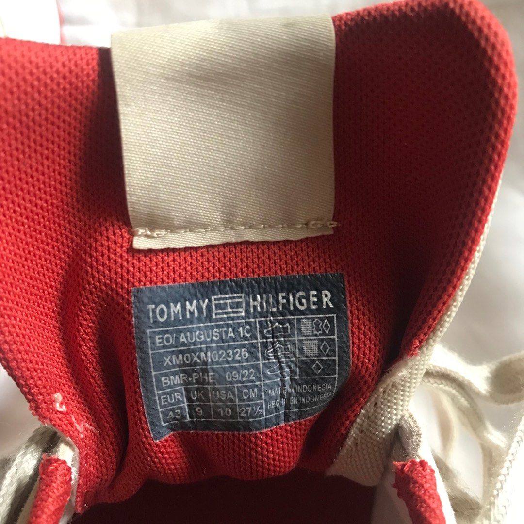 Tommy Hilfiger Air Runner Mix (Category: Sneakers) located in San Pedro. Submitted by andr39 (Listing ID 1305537951, Image 3). Description: Used only once. No box. Size: US 10 (3rd photo) 📍San Pedro City, Laguna MoP: Gcash/BPI ❗️Color may vary from actual item due to lighting or phone settings .