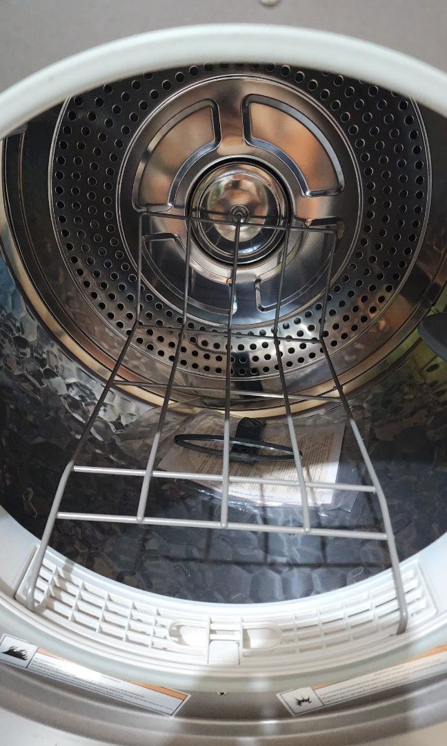 Whirlpool 8kg dryer (Category: Washing Machines and Dryers) located in Quezon City. Submitted by escalade (Listing ID 1305516333, Image 2). Description: whirlpool 6th sense dryer 8kg product code: AWD80AGP.