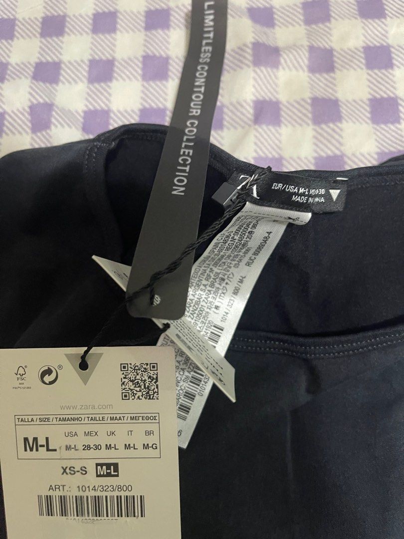 Zara Rutched Black Dress (Category: Dresses) located in Marikina City. Submitted by elle.desmar (Listing ID 1305528289, Image 3). Description: Zara!! Sobrang ganda di lang kasya sakin huhuhu Bought from Japan Zara M-L size. For petite lang to. No when worn kasi di ako petite.