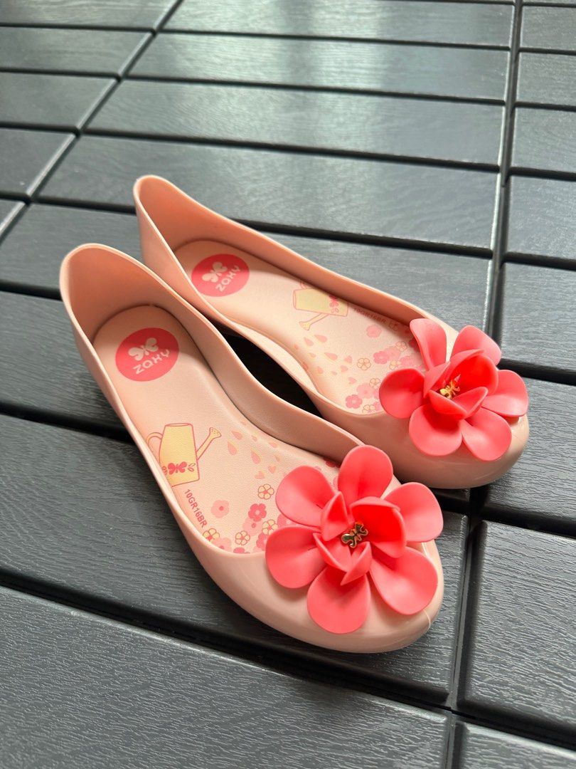 Zaxy flats cheap