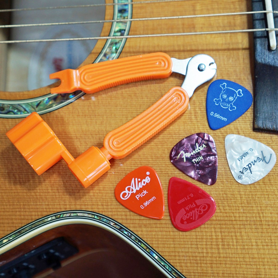 3in1 Orange Guitar String Winder With Peg Winder, String Cutter, And