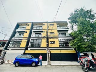 4BR RFO Townhouse in Mandaluyong near Boni with 2 parking slot, automatic gate, last unit left!