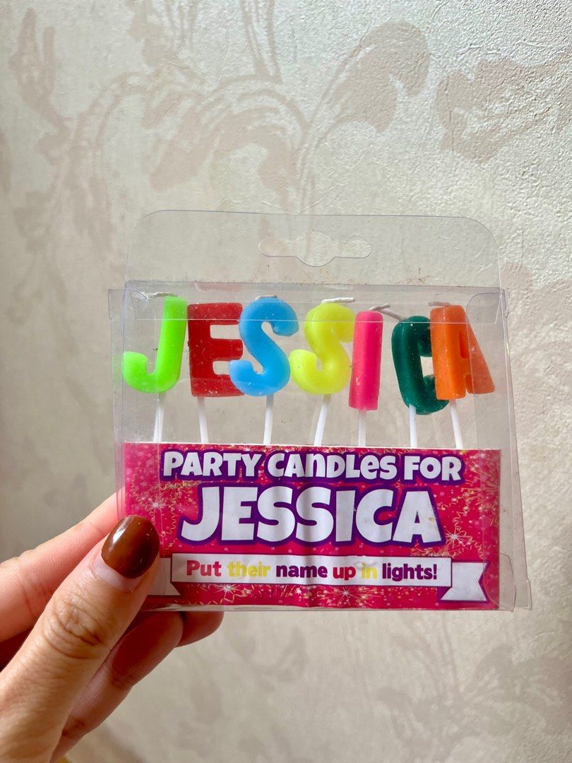 包郵) Jessica 英文名字母生日蠟燭, 興趣及遊戲, 手作＆自家設計, 文具及工藝- 節日佈置及裝飾- Carousell