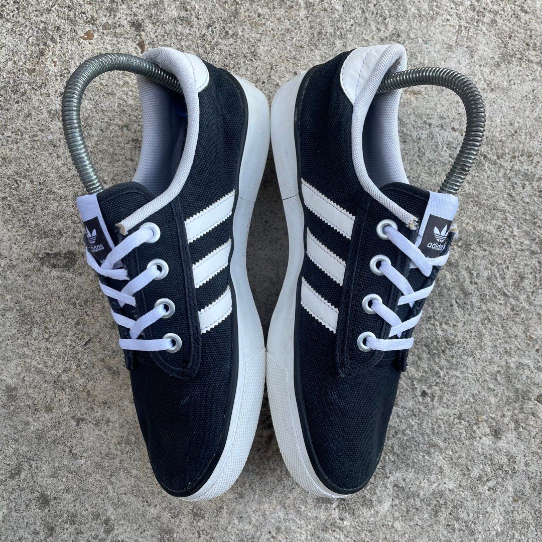 Adidas kiel navy blue top