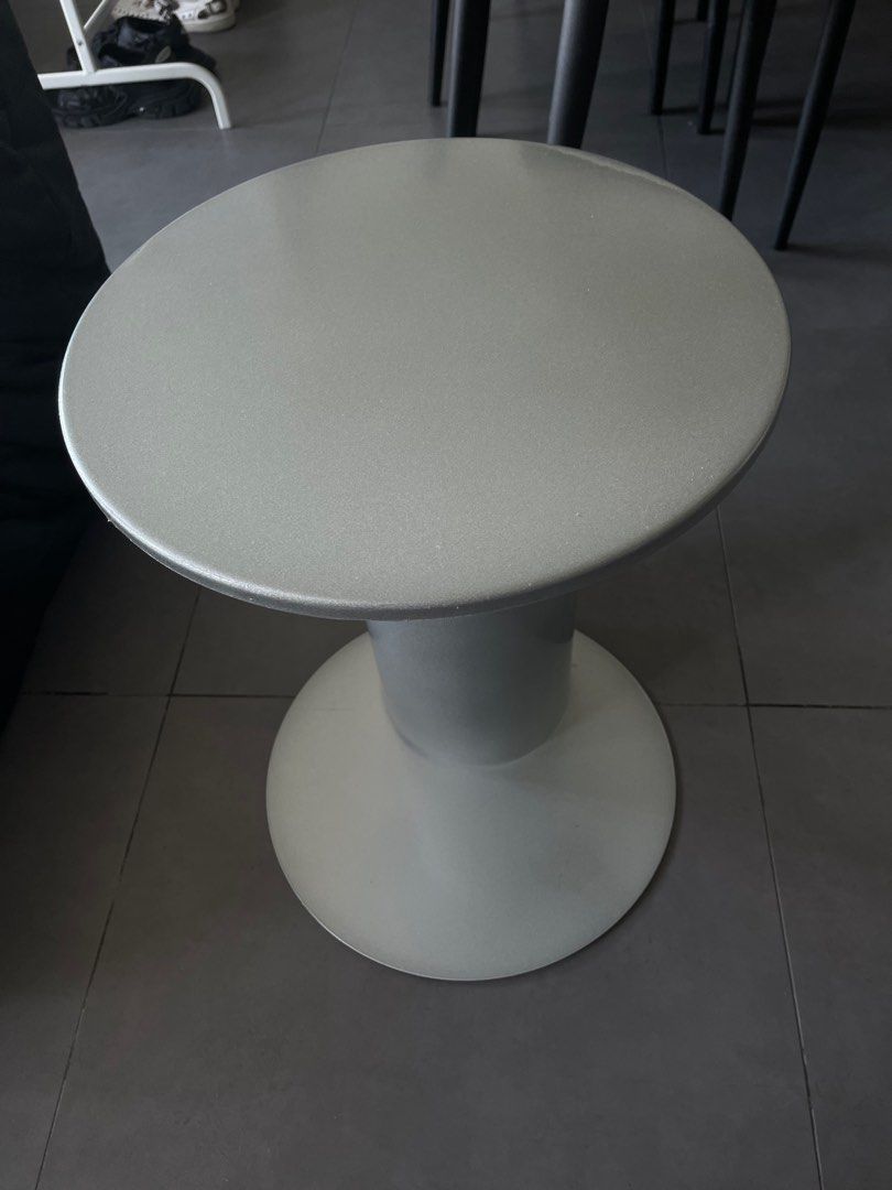 Aesthetic Side Table (Category: Tables & Sets) located in Kuala Lumpur. Submitted by k90909090 (Listing ID 1305740421, Image 2). Description: .