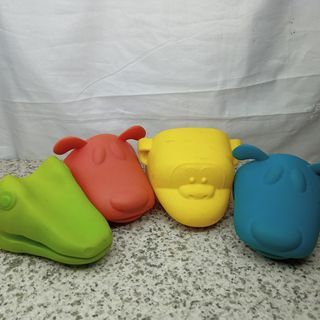 AL138 Silicone Pot holder from UK for 60 each