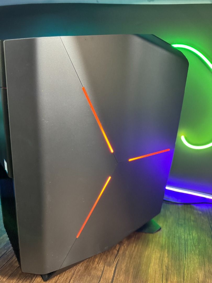 Alienware Aurora R8 電競 畫圖 CPU：i7-9700K Ram：16G （8X2 3200Mhz）顯示卡：3060TI ...