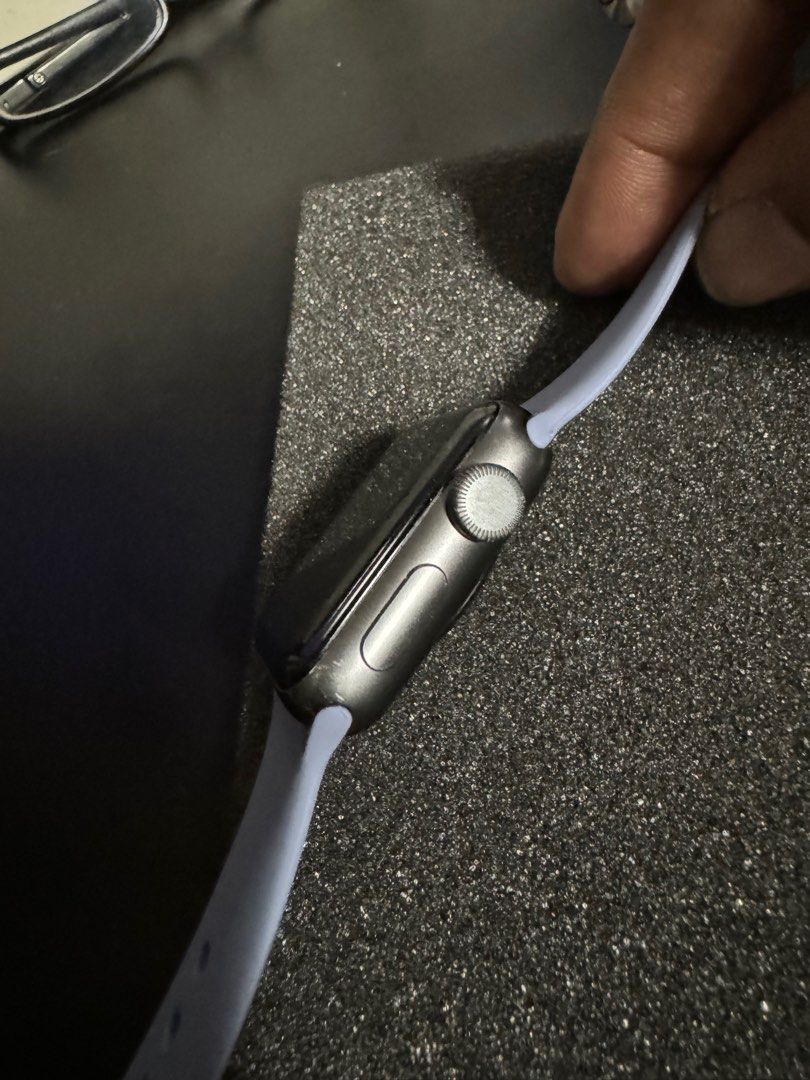 Apple Watch series 2 Nike 38mm GPS (Category: Wearables & Smart Watches) located in Pasig City. Submitted by leimeng888 (Listing ID 1305836344, Image 2). Description: Apple Watch series 2 Nike 38mm no charger no box no icloud lock GPS only.