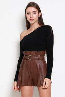 (Category: ) located in . Submitted by j.y.closet (Listing ID 1305834380, Image 1). Description: .