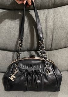 Chanel Kisslock Black Leather Shoulder Bag