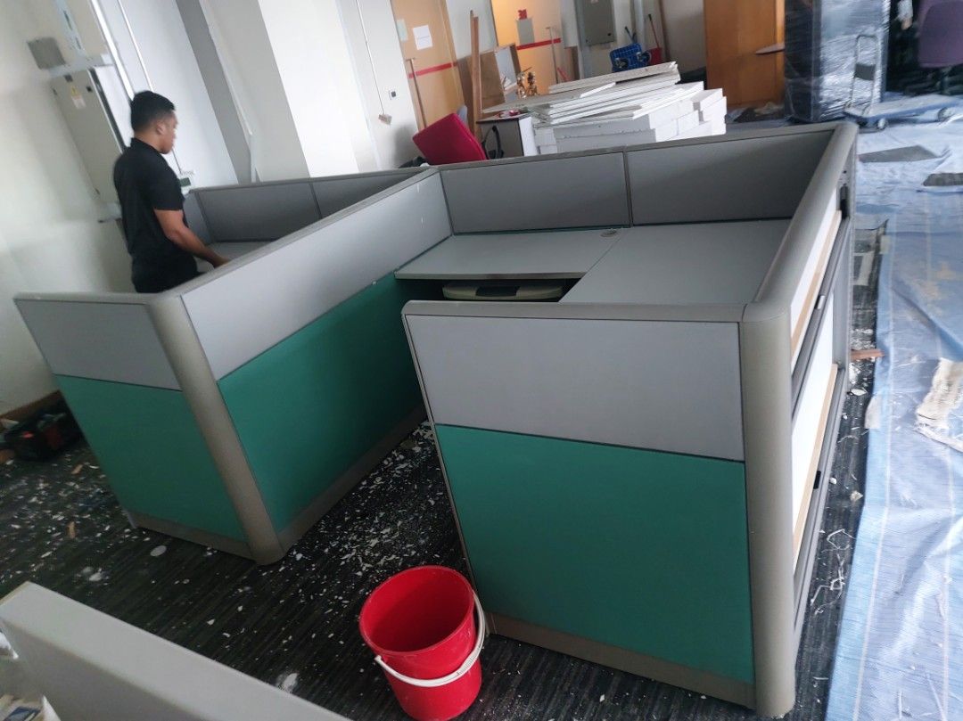 Cheap Van Relocation Movers service / Furniture Mover Delivery / Disposal / Room moving / last mile / Mover van / Single item mover / Mover Cheap / Mover service / Relocation / House Mover/ Office Items / Living Room / Room Rental relocation mover (Category: House Moving) located in Singapore. Submitted by T.E.Deliveryservices (Listing ID 1203596238, Image 3). Description: Providing Van moving service - Dismantle and assemble of Furniture - Dispo