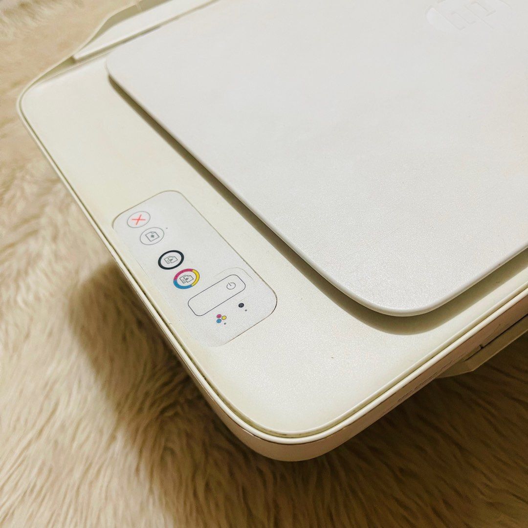DeskJet Ink Advantage 2336 All-in One Printer (Category: Printers, Scanners & Copiers) located in Manila. Submitted by jinariii (Listing ID 1305829810, Image 1). Description: ▫️Well used ▫️Personal printer ❗️Not printing, not sure anong issue. No time to have it check since then ▫️comes with box 🤝open for swap 💰MOP: BPI | Maribank | MAYA | GCash.