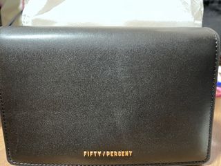 （分類：）位於 。 由 siuchuchubb 提交（商品編號 1305739145，圖片 1）。簡介： 。