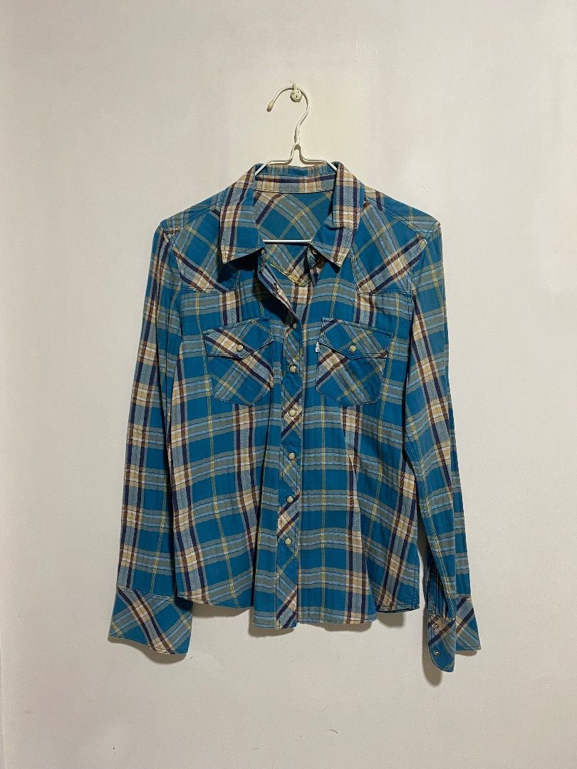 flannels (Category: Longsleeves) located in Singapore. Submitted by anjovy123 (Listing ID 1305838231, Image 4). Description: can nego for fast deal normal mail +$2 no flaws/defects - all have functional buttons & cuff buttons 1. MUJI navy and red flannel collection - womens size S - stand collar / mandarin collar - 1 front pocket shoulders 45cm ptp 48cm length 56cm sleeves 51cm 2. ESPRIT red - size tag cut off - 2 little front pockets shoulders 4