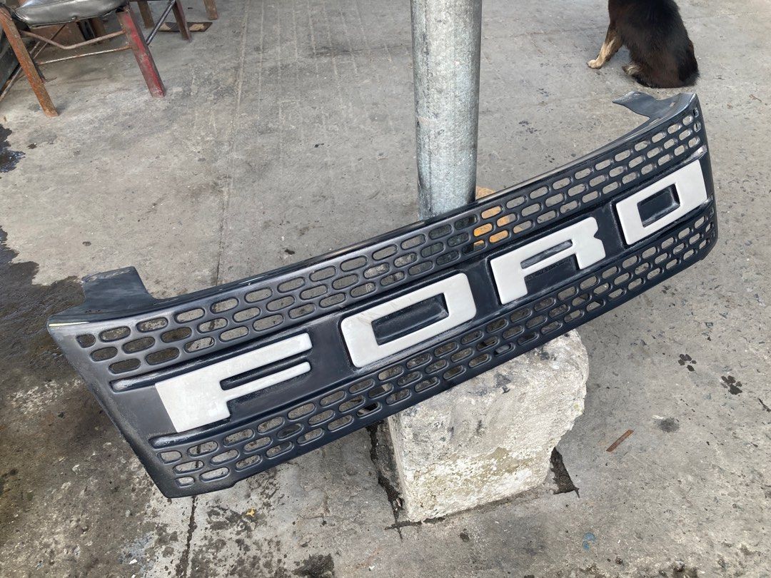Ford Ranger T6 Front Grill 2014 (Category: Body Parts and Accessories) located in Cavite. Submitted by boggsbognot (Listing ID 1305695698, Image 2). Description: Selling: Ford Ranger Wildtrak T6 Mesh Grill - needs repainting only - pickup sa Imus, Cavite.