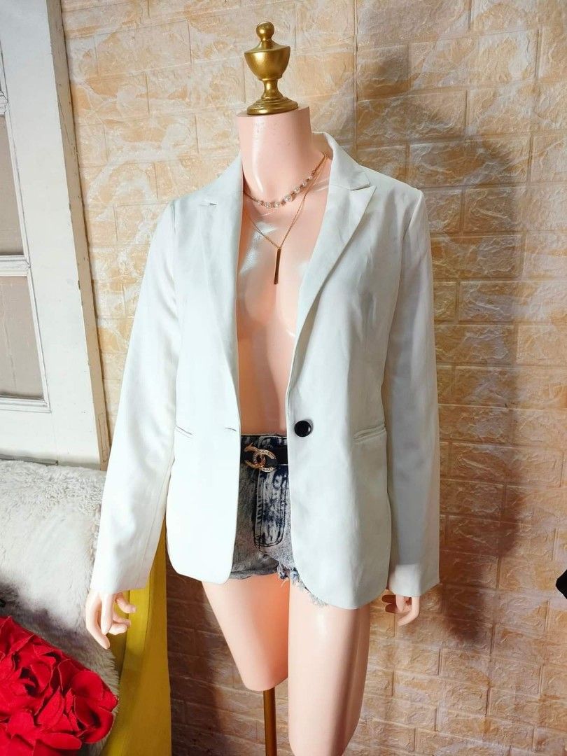 forever 21 cream white blazer Women s Fashion Coats Jackets and Outerwear on Carousell