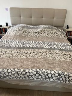 (Category: ) located in . Submitted by ebayqueene-83969 (Listing ID 1305691346, Image 1). Description: .
