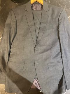 (Category: ) located in . Submitted by wardrobeliquidation (Listing ID 1305784210, Image 1). Description: .