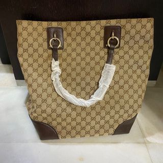 (Category: ) located in . Submitted by sparkling.dazzling (Listing ID 1305744132, Image 1). Description: .