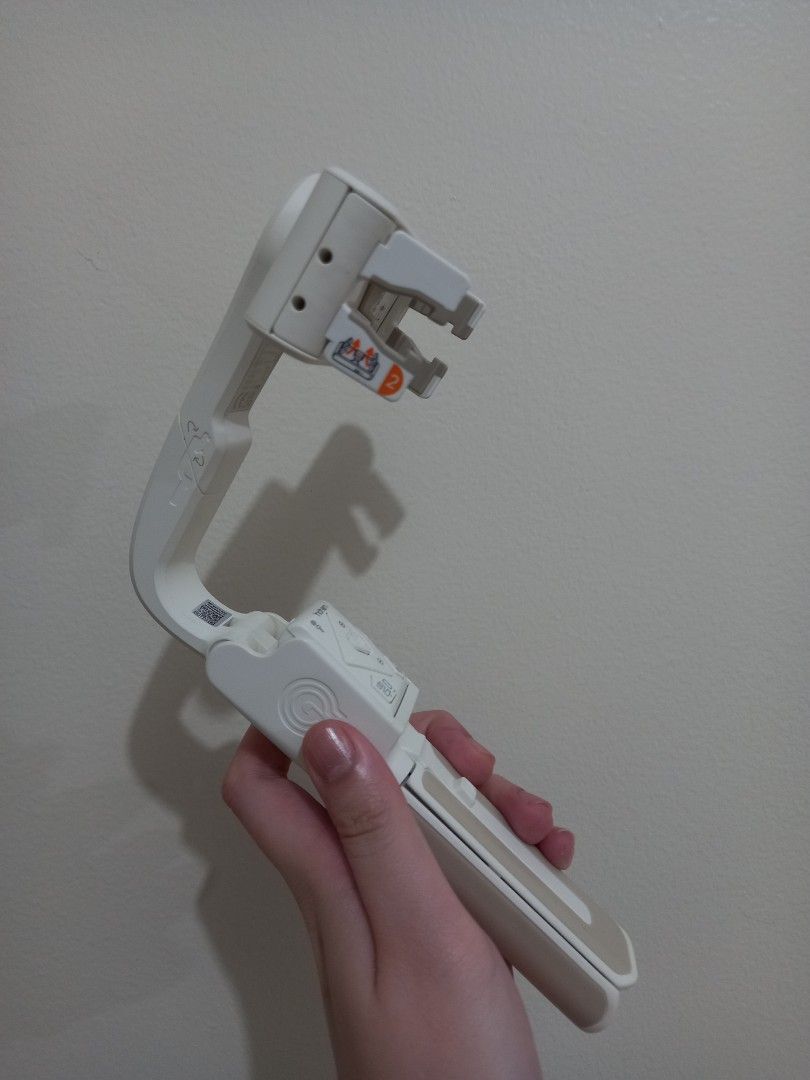 Hohem iSteady Q Smart Selfie Stick (Category: Mounts & Holders) located in Manila. Submitted by buddylicous (Listing ID 1305823725, Image 2). Description: Hi, item is still of brand new. Features: 360° rotation and tracking Wireless Remote Integrated Tripod Pm for more details. 🙂.