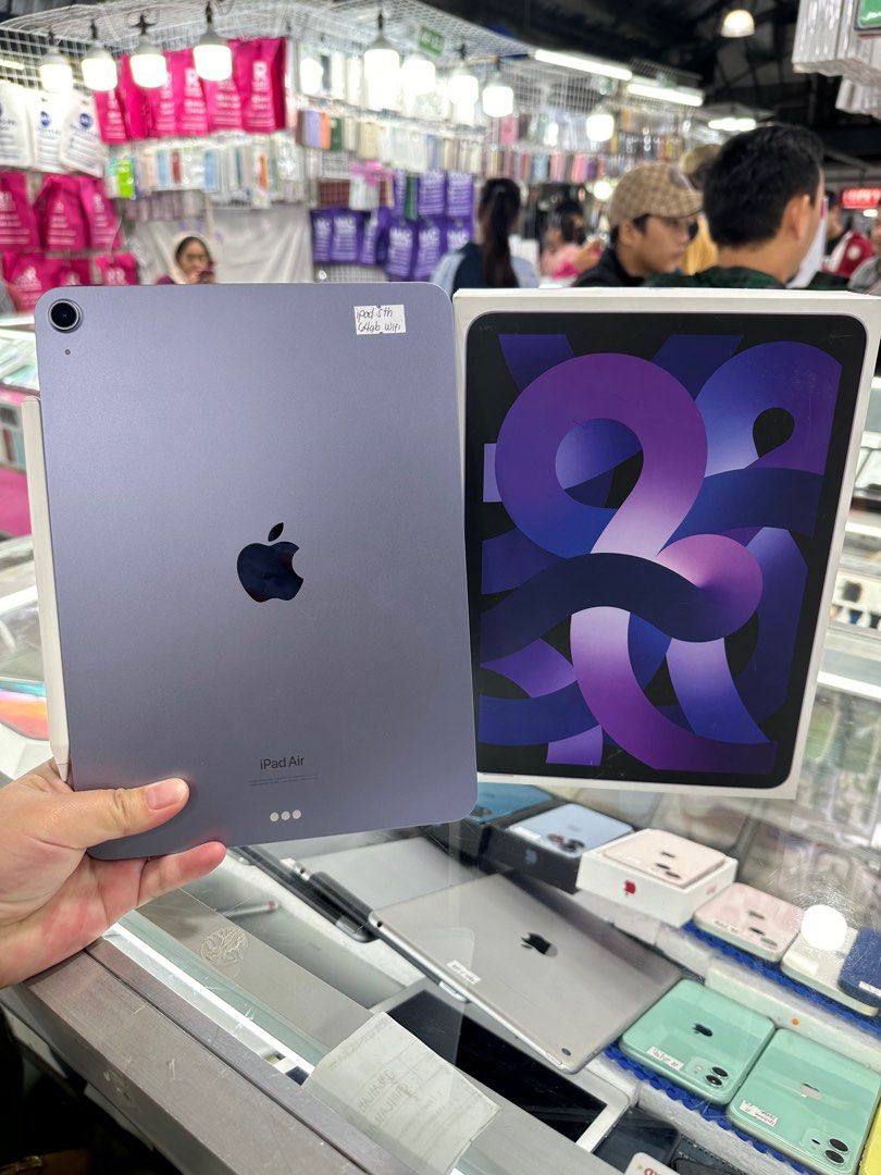 ipad air 5 m1 wifi (Category: iPad) located in San Juan City. Submitted by jalailahmamosaca (Listing ID 1305767440, Image 1). Description: iPad Air 5 M1 64GB WiFi PuRple No issue No dents complate packge same sirial box underwarranty sya sa powermac 📍SAN JUAN GREEENHILLS WE HAVE PHYSICAL STORE ✅ We accept Trade in ✅ We also buy any kind of gadgets like laptop, iPad, iPhone, table & Samsung. pm for more inquire 📞09125890826 .