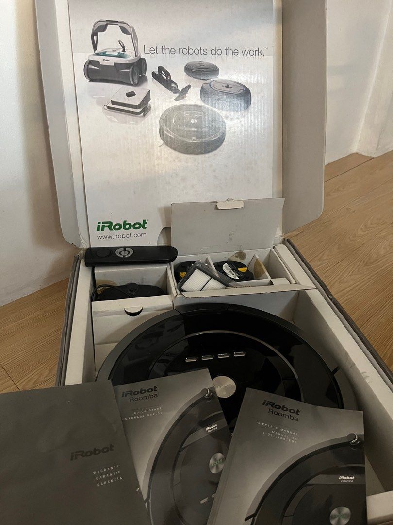 iRobot Roomba 880 (Category: Cleaning Tools & Supplies) located in Manila. Submitted by aaa_bi (Listing ID 1305836691, Image 3). Description: iRobot Roomba 880 - working and can provide video - ‼️ missing side and rotating brush but can be bought for 400-700 php online - original, bought from singapore RFS: need funds, not being used anymore.