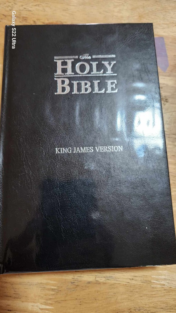 King James Version (KJV) of the Holy Bible in Giant Copy, Hobbies ...