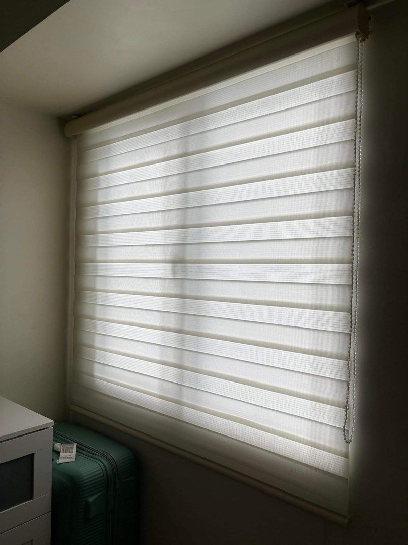 Korean Blinds (Ivory) (Category: Curtains & Blinds) located in Taguig. Submitted by user51982 (Listing ID 1305728785, Image 1). Description: .