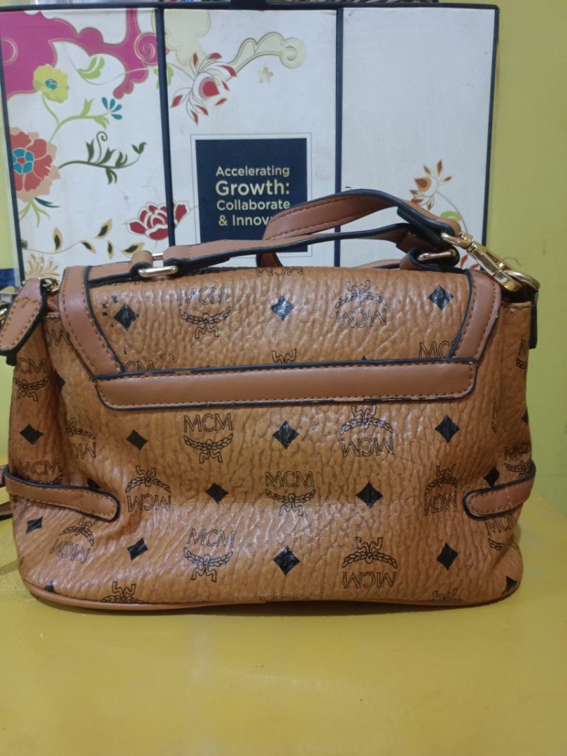 SALE HARGA NETT NO NEGO MCM Cognac Shoulder Bag