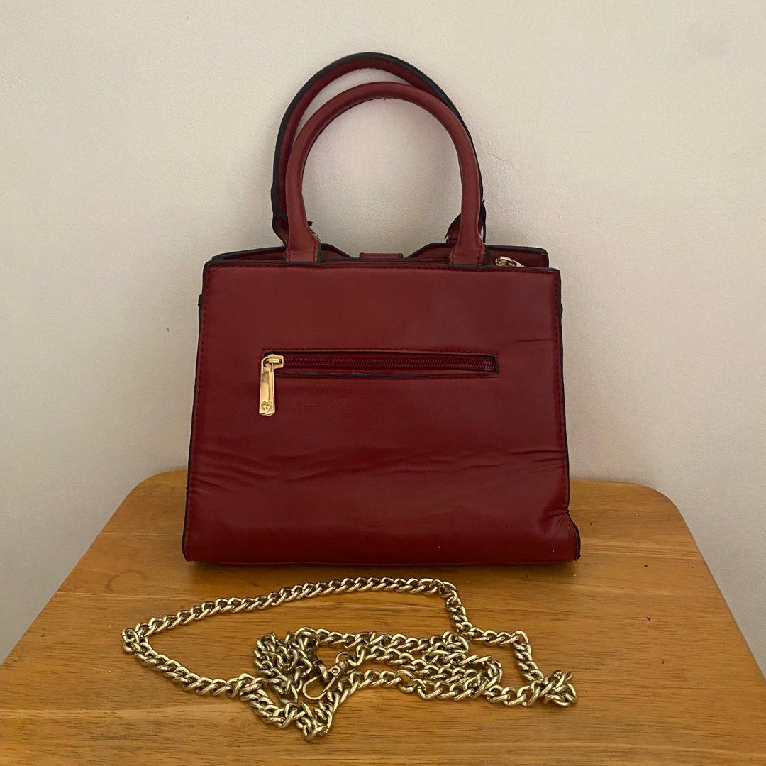 Michaela Shoulder/Hand Bag (Category: Shoulder Bags) located in Magalang. Submitted by movingoutthings (Listing ID 1305688012, Image 2). Description: Measurements seen in the photo.